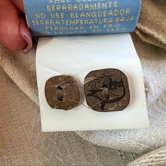 Bermuda Bay 100% Silk Light Tan Button Down Short Sleeve Shirt Men's Size XL - Picture 12 of 14